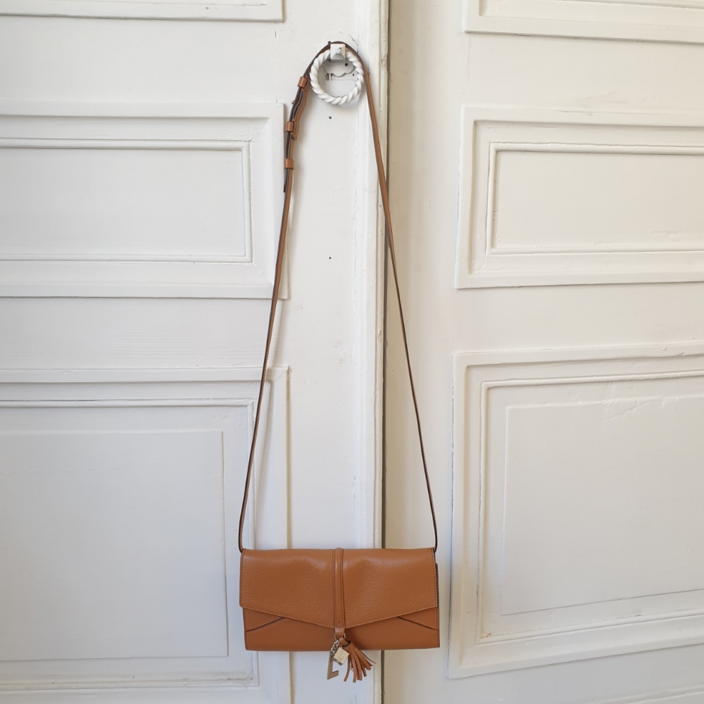 pochette cuir marron
